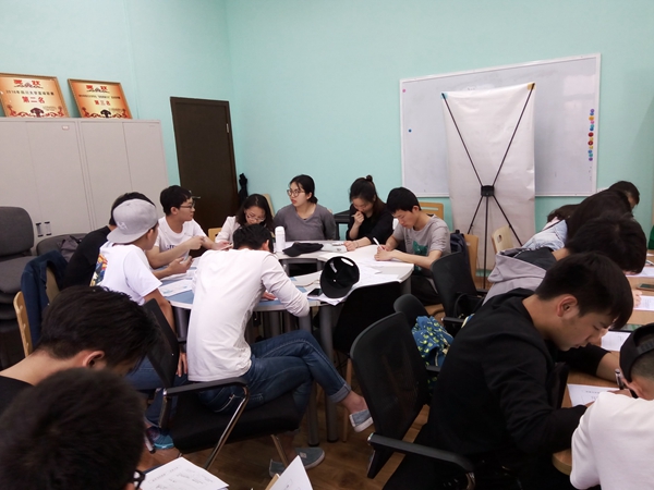 新葡亰8883ent2014级本科第一党支部主题党日_副本.jpg 新葡亰8883ent2014级本科第一党支部主题党日_副本.jpg